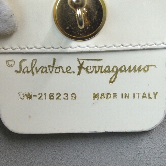 Authentic Salvatore Ferragamo DW-216239 Handbag - Picture 8 of 8